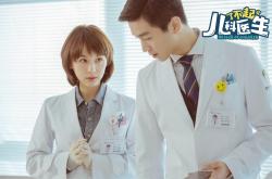 开云体育APP下载-骑士完胜国王，浓眉哥状态火热，篮球之夜的王者之争