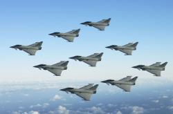 开云体育入口-赛道逻辑的崩解，当维斯塔潘用火焰涂改法拉利的完美公式