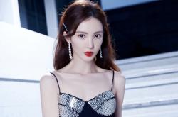 开云体育入口-欧联杯之夜，曼联决胜局逆转伊朗劲旅，伊萨克斩获生涯百球里程碑