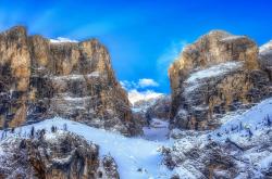 开云体育入口-谋略与锋芒，葡萄牙的钢铁森林，与其中绽放的玫瑰