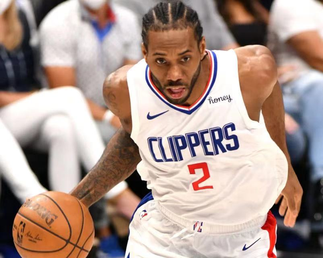 黄蜂绝杀快船,萨姆·米切尔打破历史纪录 黄蜂绝杀快船,萨姆·米切尔打破历史纪录