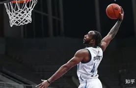 尤文爆冷美国,坎特三分雨点燃全场 尤文爆冷美国,坎特三分雨点燃全场