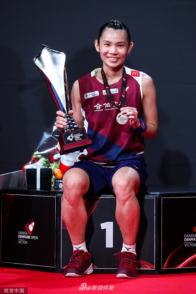 包含丹麦羽毛球队横扫泰国羽毛球队，戴资颖完成帽子戏法的词条