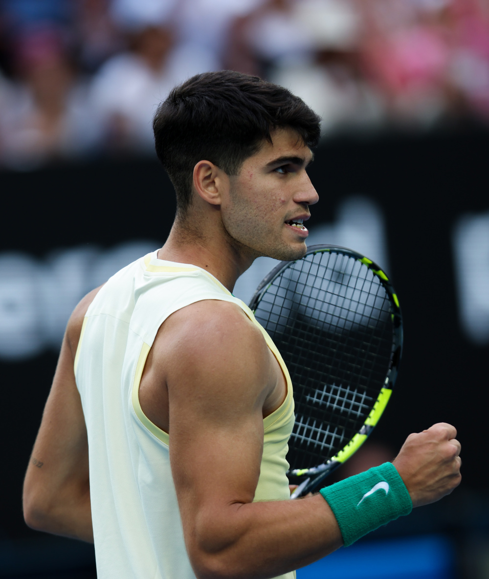 日本网球队横扫澳大利亚网球队，阿尔卡拉斯爆发神勇的简单介绍