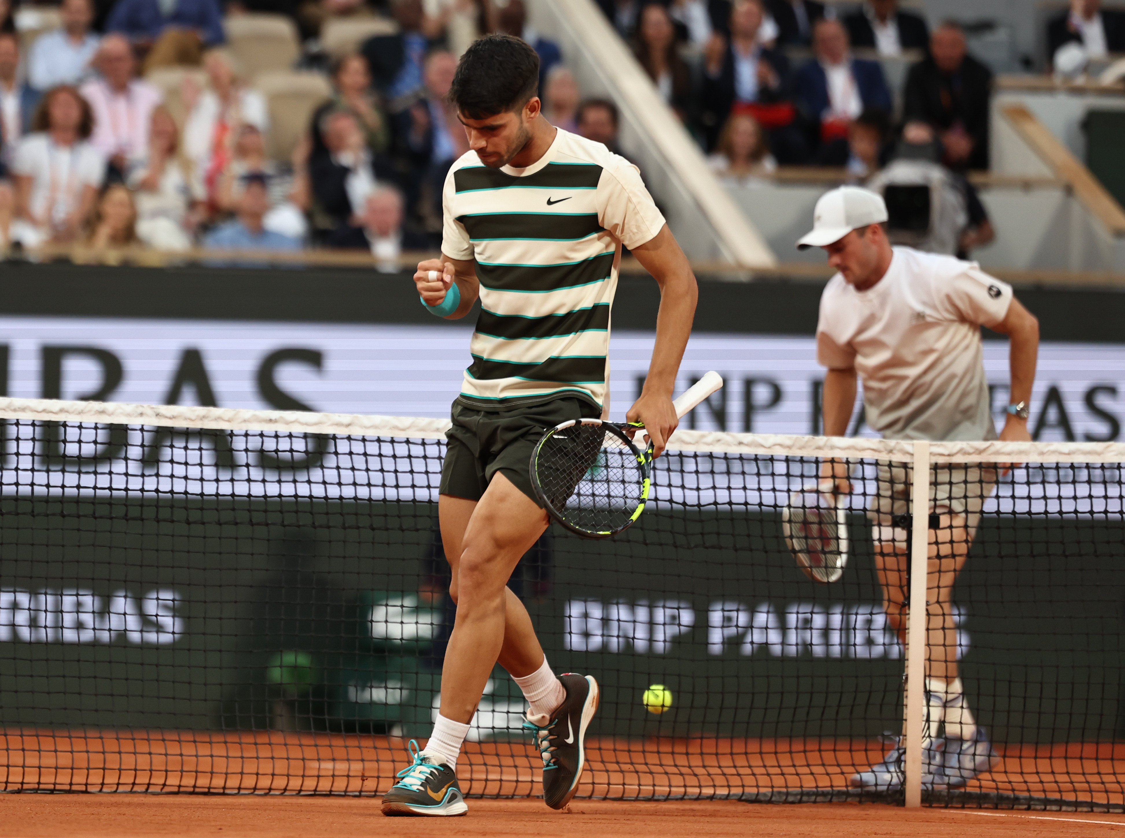 包含美国网球队绝杀意大利网球队，阿尔卡拉斯高光表现的词条