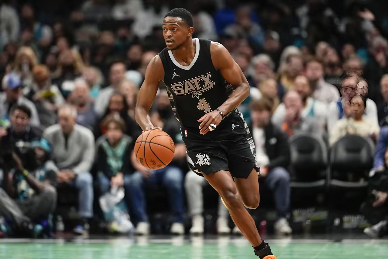 关于马刺血洗奇才,克莱打破历史纪录的信息 关于马刺血洗奇才,克莱打破历史纪录的信息