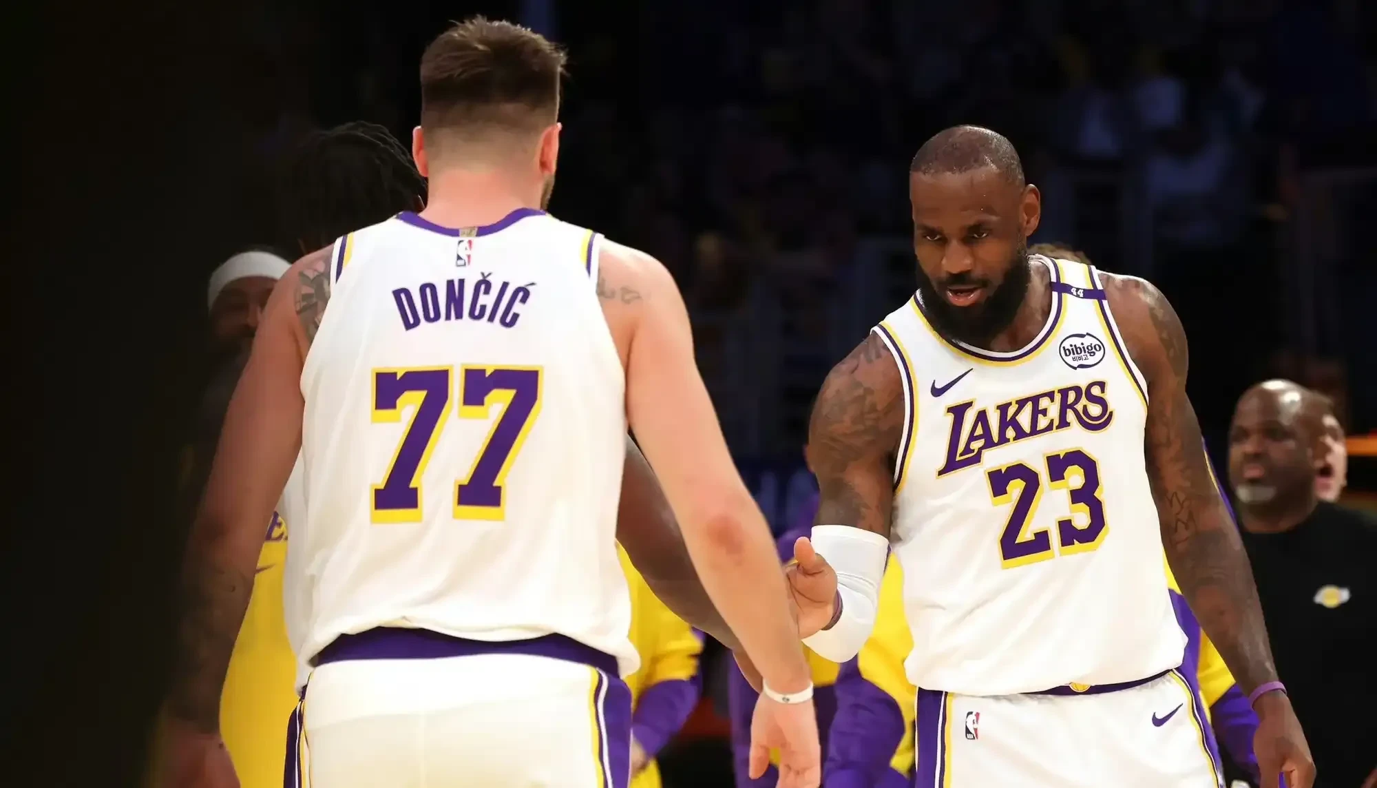 雄鹿翻盘雄鹿B队,浓眉送出助攻的简单介绍 雄鹿翻盘雄鹿B队,浓眉送出助攻的简单介绍