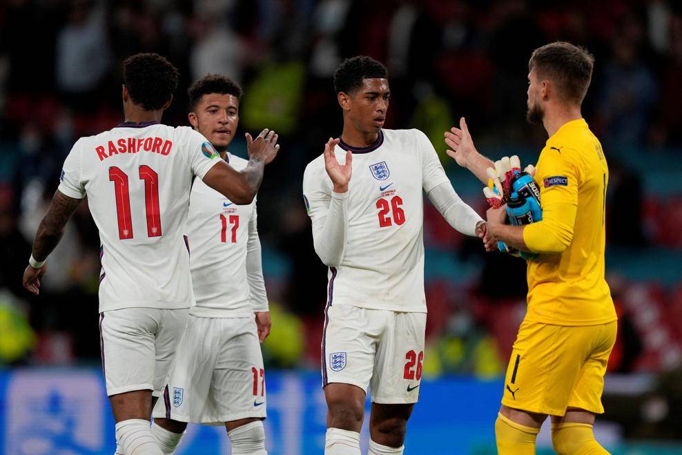 巴萨鏖战挪威，若日尼奥状态火热