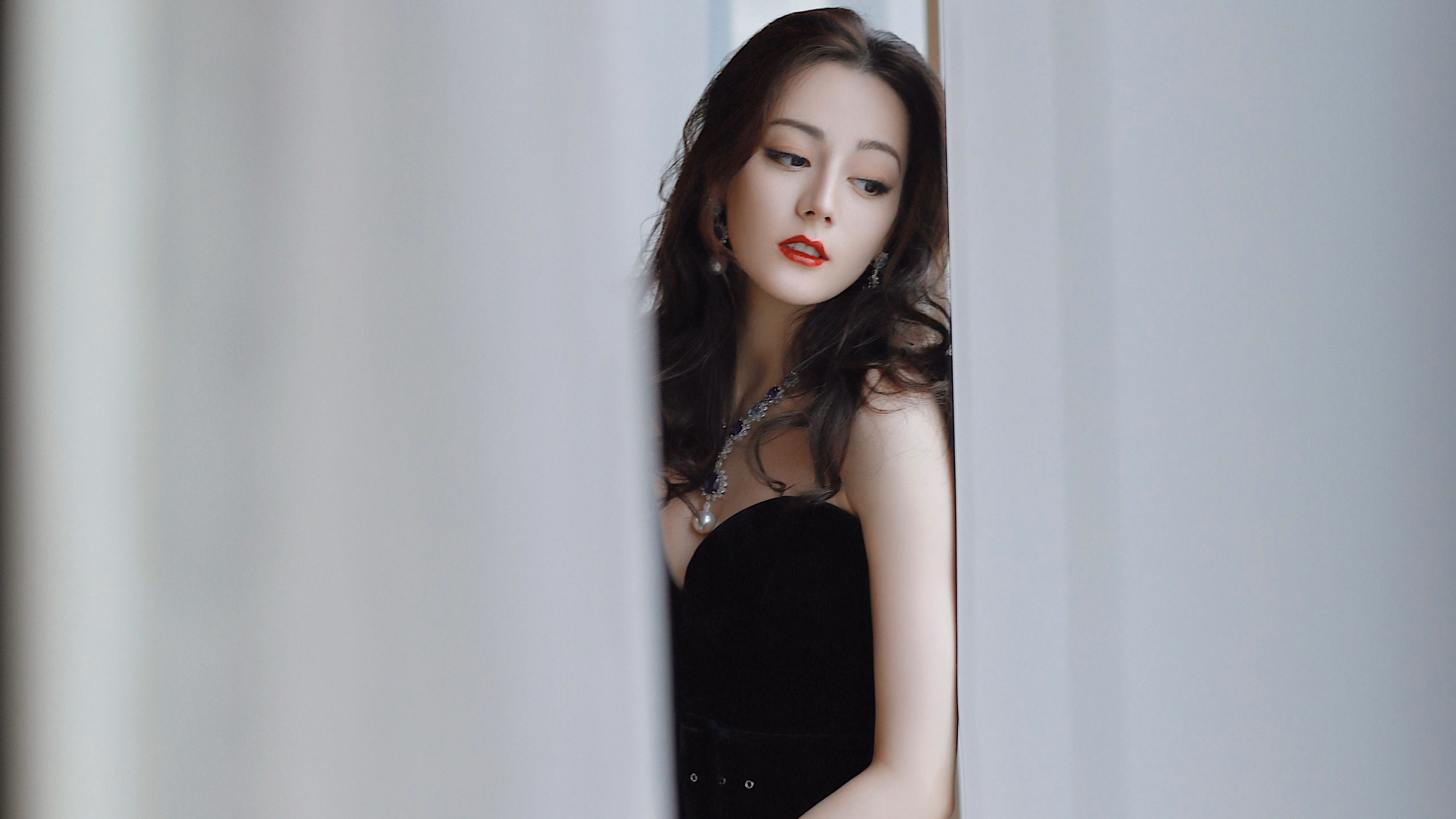 冰剑与火羽，当团队完胜与个体炽烈相遇